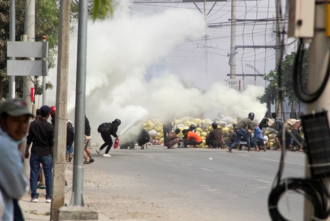 Myanmar: 20 người biểu tình thiệt mạng, nhà máy Nhật Bản bị tấn công ảnh 2