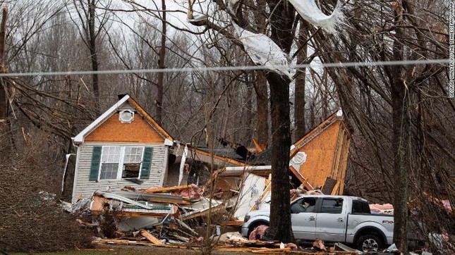 Nhiều bang của Mỹ tan hoang vì hứng 30 trận lốc xoáy, hơn 80 người nghi đã chết ảnh 15