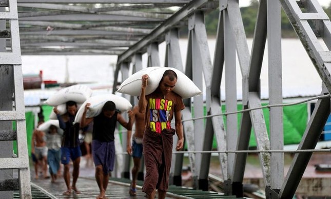 Tháng sau, Myanmar dùng nhân dân tệ của Trung Quốc ảnh 1