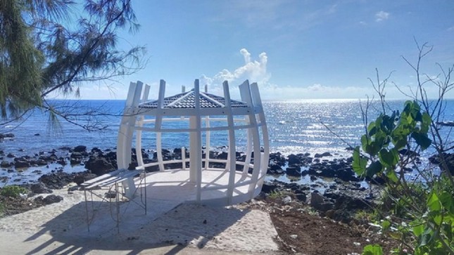 Tháo dỡ điểm dừng chân du lịch xây trên bãi đá nham thạch ngàn năm tuổi ở đảo Bé-Lý Sơn ảnh 2