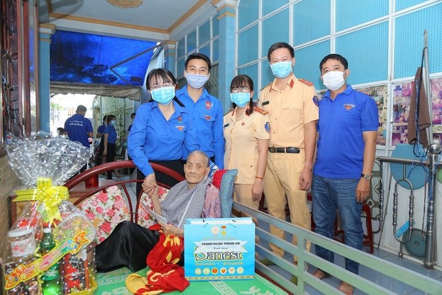 Tháng Thanh niên 2021: Dù không tổ chức lễ phát động, Bình Dương vẫn ra quân hoành tráng ảnh 6