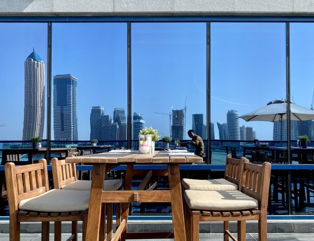 Hành trình ly kỳ giành tấm vé lên chuyến bay cuối cùng về Việt Nam của kỹ sư Việt tại UAE ảnh 4