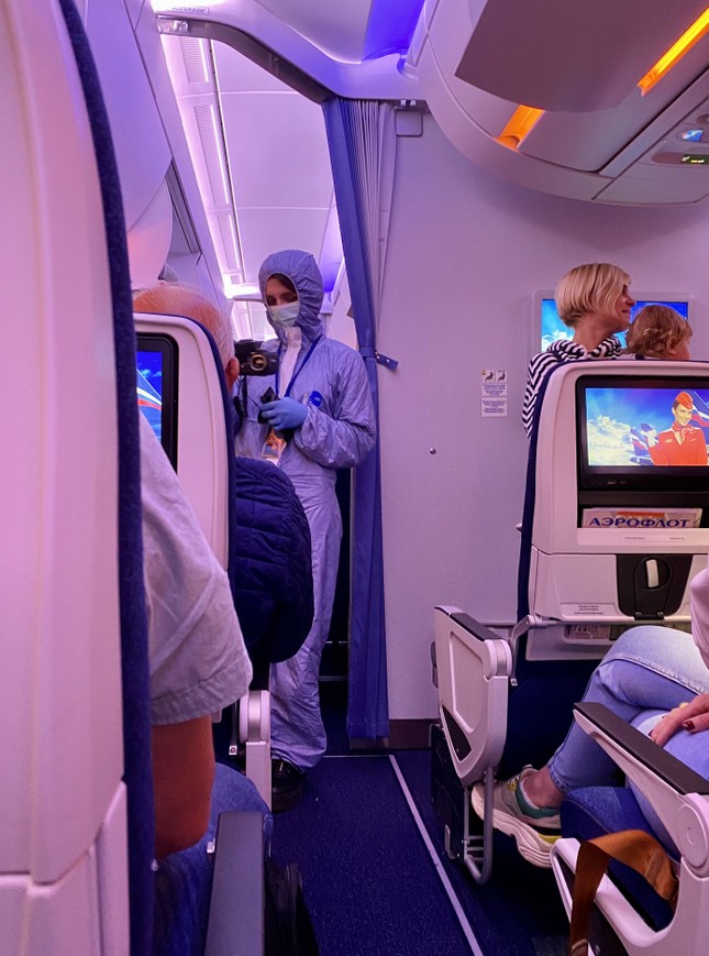 Hành trình ly kỳ giành tấm vé lên chuyến bay cuối cùng về Việt Nam của kỹ sư Việt tại UAE ảnh 5