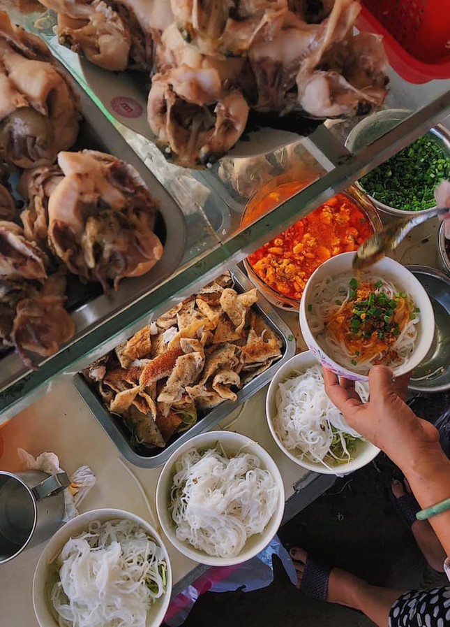 Bún cá Đồng Tháp và ốc chảo Nha Trang ngon nức tiếng, bạn nhất định phải thử! ảnh 1