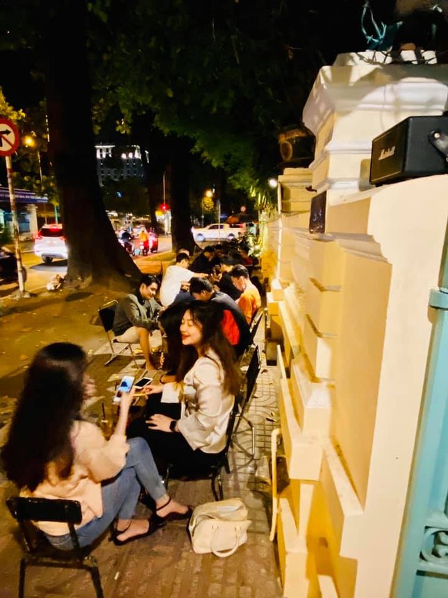 Đu đưa Sài Gòn: Bạn đã thử bánh “tăng cân” và uống trà “thị phi” chưa? ảnh 11