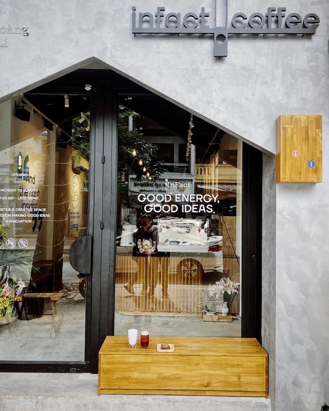Hẹn hò cuối tuần: Café dành cho fangirl Hà Anh Tuấn hay café rooftop ngắm mây trời? ảnh 1