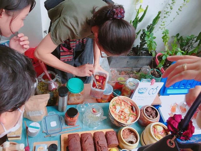 Chợ phiên Tháng Mười Hai: Thiên đường cho những tâm hồn yêu môi trường và mê đồ organic ảnh 1