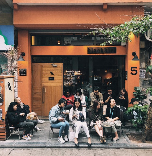 Cà phê Hà Nội: Hẹn hò trong không gian ấm cúng và bình yên đến lạ giữa lòng phố cổ ảnh 6