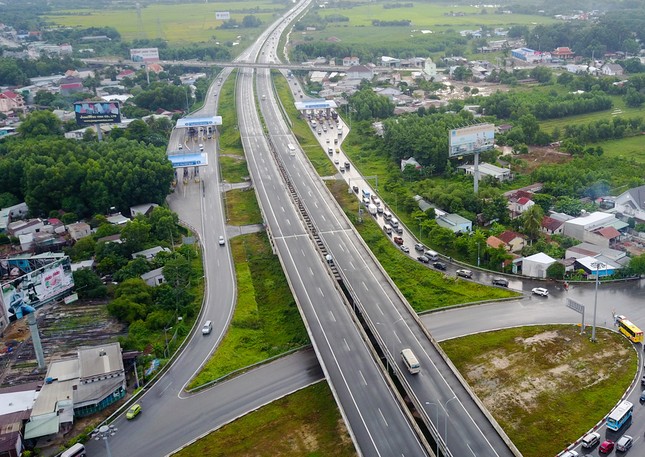 Vi vu từ Sài Gòn lên Đà Lạt chỉ còn 3 tiếng nhờ tuyến cao ốc Dầu Giây - Liên Khương ảnh 2