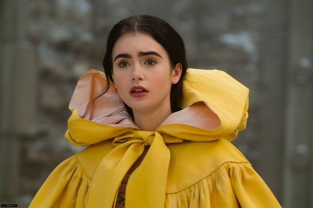 Lily Collins và những bộ phim hóa thành “nàng thơ” xinh đẹp nhất ảnh 3
