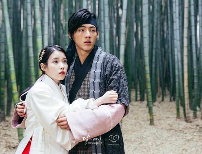Miệt mài chục năm vai phụ, vừa lên đời vai chính Ji Soo đã tự chôn vùi sự nghiệp vì “phốt“ ảnh 3