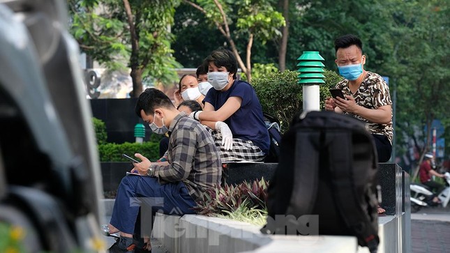 Phong tỏa tạm thời tòa nhà 97-99 Láng Hạ vì nữ nhân viên 9X dương tính với SARS-CoV-2 ảnh 7