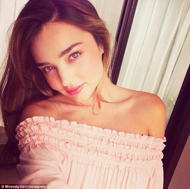 Miranda Kerr đẹp ngọt ngào như thiếu nữ ảnh 2