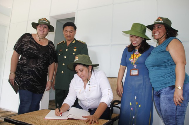 Đoàn đại biểu cấp cao T.Ư Đoàn TNCS Cuba thăm Quảng Trị ảnh 12