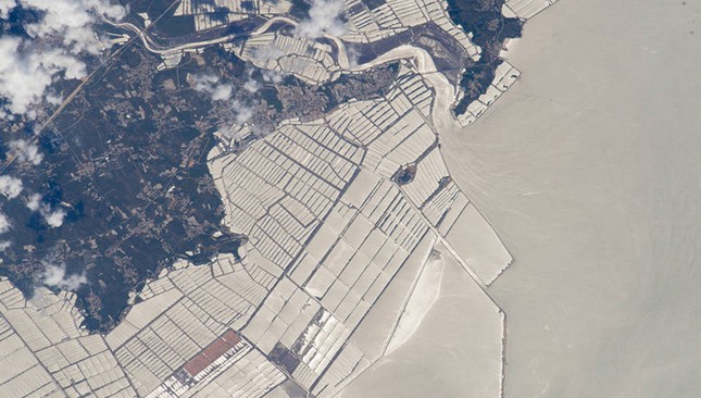 NASA công bố 15 hình ảnh ấn tượng nhất về trái đất năm 2015 ảnh 14
