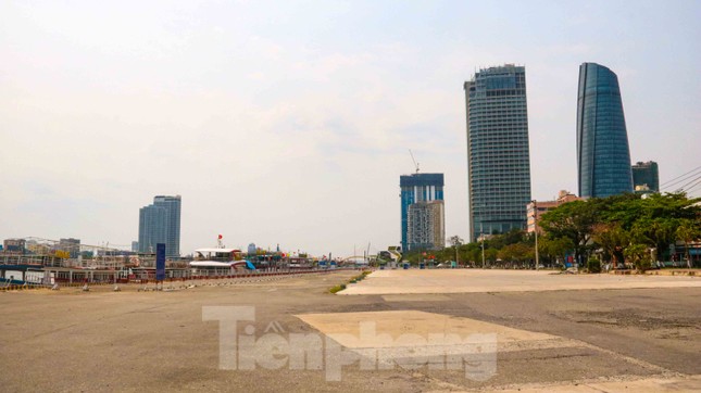 Cảnh 'vắng lặng như tờ' trong ngày Đà Nẵng tròn 45 năm giải phóng thành phố ảnh 13