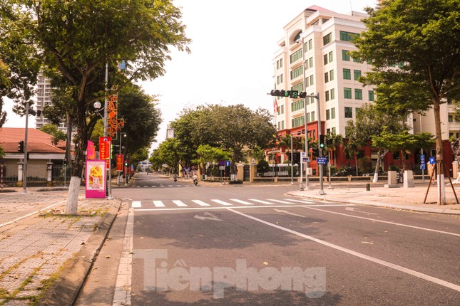 Cảnh 'vắng lặng như tờ' trong ngày Đà Nẵng tròn 45 năm giải phóng thành phố ảnh 4