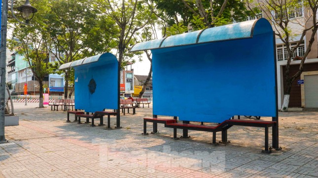 Cảnh 'vắng lặng như tờ' trong ngày Đà Nẵng tròn 45 năm giải phóng thành phố ảnh 10