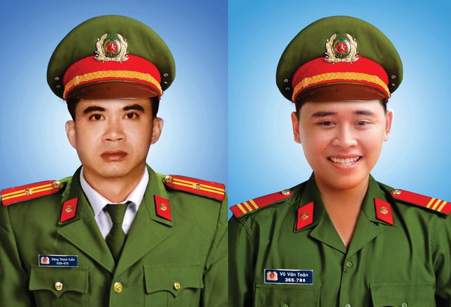 Thăng bậc quân hàm cho hai chiến sĩ Công an hi sinh khi làm nhiệm vụ ảnh 1