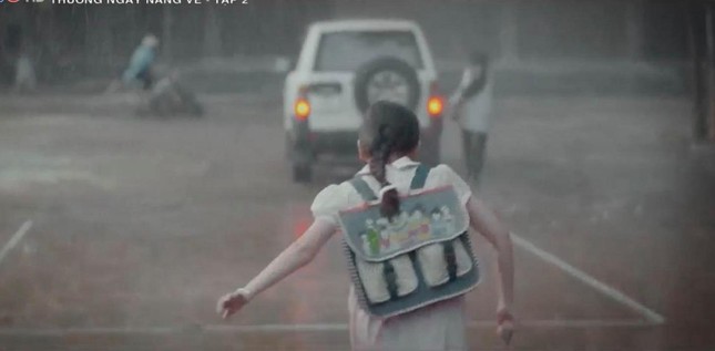 "Thương Ngày Nắng Về" có chi tiết lấy nước mắt khán giả giống hệt "Hương Vị Tình Thân" ảnh 3
