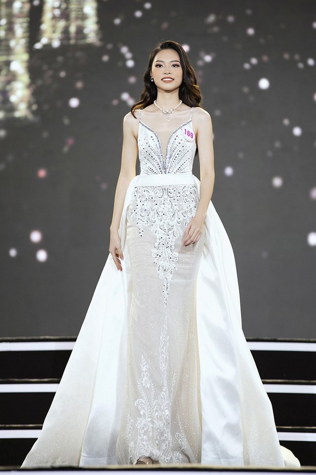 Sở hữu nhiều người đẹp sáng giá, miền Trung liệu có thêm một Hoa Hậu Việt Nam sau Tiểu Vy? ảnh 3
