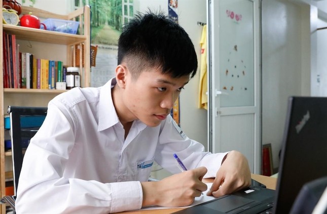 Gương mặt trẻ Việt Nam tiêu biểu: Nhân tố mới triển vọng, gương mặt quen giàu thành tích ảnh 2