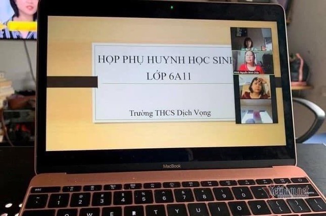 Nhật ký COVID: Họp phụ huynh, chào cờ online và những câu chuyện dở khóc dở cười ảnh 3