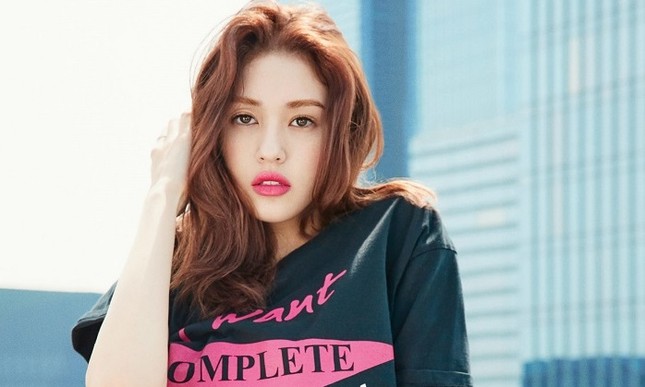 Khoe xe sang trên show thực tế, Jeon Somi bị chê “không quyên góp mà mải khoe của” ảnh 3