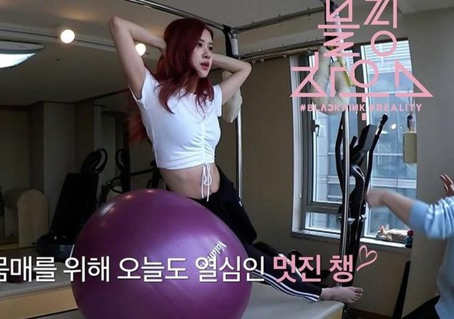Lisa (BLACKPINK) tiết lộ bí quyết giữ dáng được nhiều sao Hàn áp dụng ảnh 3