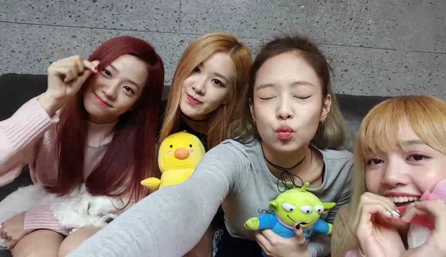 Da trắng mịn màng nhưng vì đâu mà Rosé ngại khoe mặt mộc nhất nhóm BLACKPINK? ảnh 1
