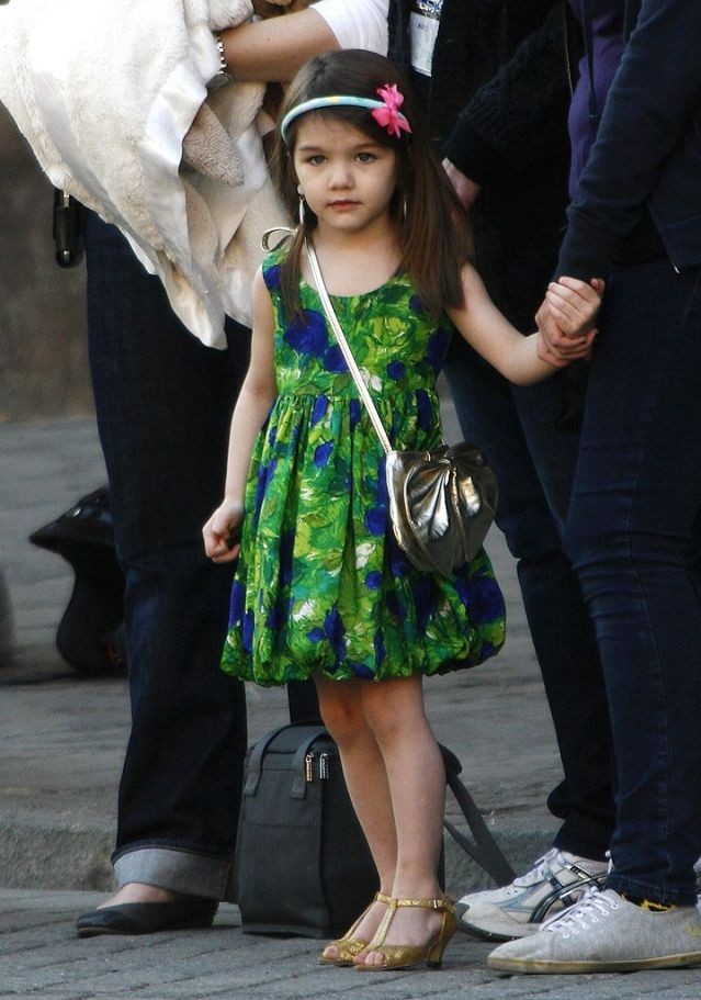 Suri Cruise: “Rich kid” kiêu sa ngày nào đã trở thành Lọ Lem giản dị mà hạnh phúc ảnh 1