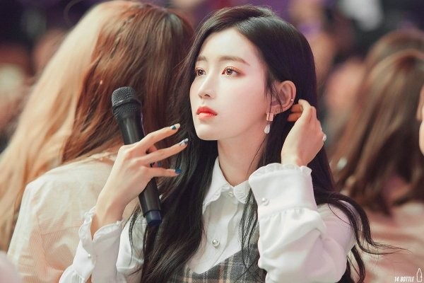 Đây chính là ba cô gái “mắt biếc” của K-Pop, lúc nào cũng buồn man mác như giọt mưa thu ảnh 8