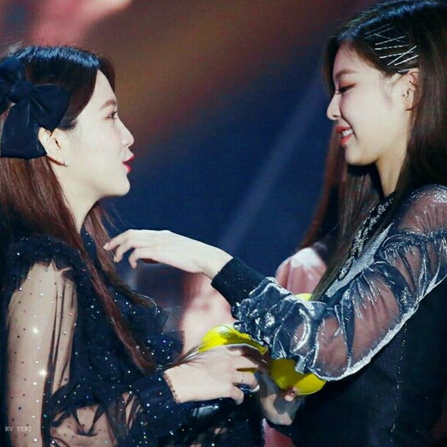 Yeri có oan ức khi bị cho là “chuyên gia sao chép”: Từ Taeyeon, IU và giờ là Jennie? ảnh 5