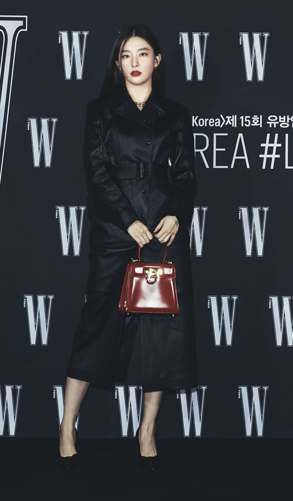 Giữa lúc nước sôi lửa bỏng của Red Velvet, ai cũng mừng khi thấy Seulgi làm điều này ảnh 1