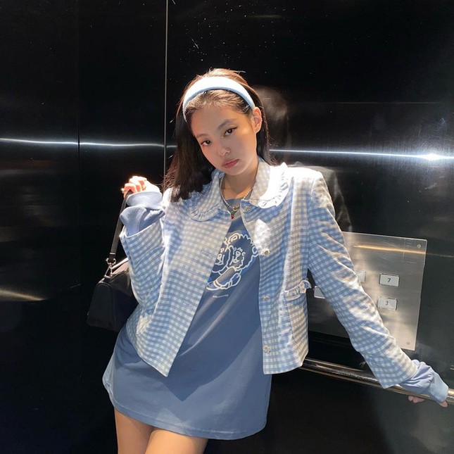 Tấm hình này của Jennie (BLACKPINK) có gì lạ mà khiến dân tình bàn tán xôn xao? ảnh 4