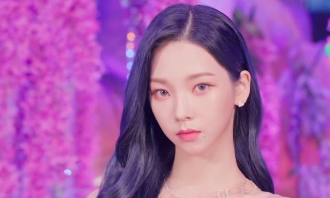Karina (aespa) khiến anti-fan phải câm nín vì nhan sắc đỉnh cao, vóc dáng cực chuẩn ảnh 1