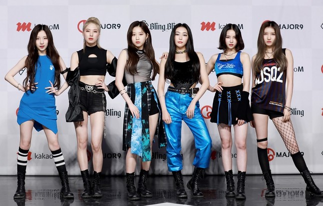 Debut cùng ngày với aespa, Bling Bling có cơ hội nào để trở thành “tân binh quái vật”? ảnh 1