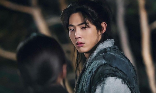 “Sông Đón Trăng Lên” có nguy cơ đổ bể khi nam chính Ji Soo thừa nhận mọi cáo buộc ảnh 1