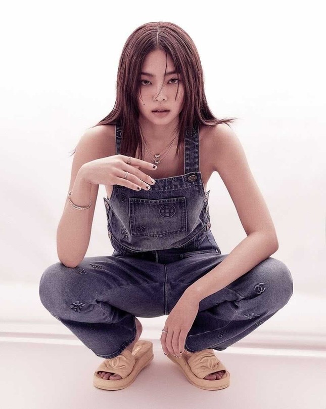 Ngỡ ngàng nghe Jennie tiết lộ về trang phục biểu diễn trong mơ: Đơn giản đến không ngờ ảnh 5