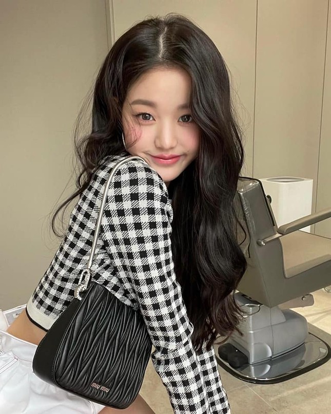 Xinh đẹp đỉnh cao như Jang Won Young cũng thành nạn nhân của “chọn sai lối trang điểm” ảnh 1