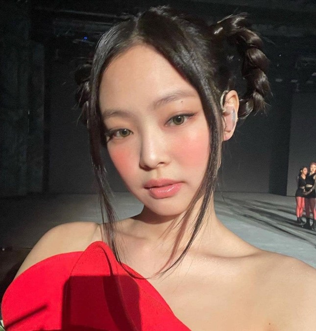 Không phải idol xinh đẹp nhất nhưng Jennie chính là cô gái “cân được mọi kiểu tóc” ảnh 5