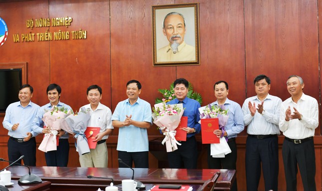 Bổ nhiệm hàng loạt nhân sự chủ chốt ở Bộ Nông nghiệp ảnh 1