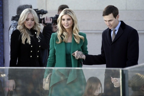 Hình ảnh mới nhất của ông Trump trước lễ nhậm chức ảnh 5