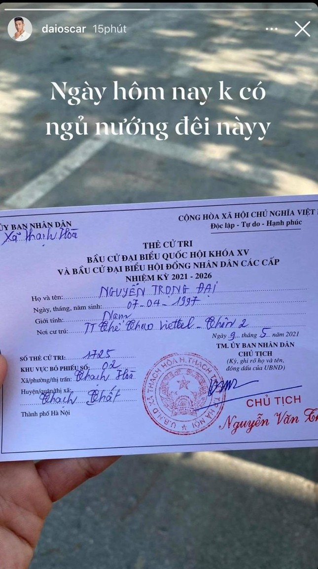 Hàng loạt sao Việt dậy từ sớm, háo hức với vai trò cử tri trong ngày bầu cử toàn quốc ảnh 9