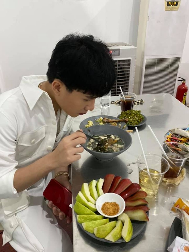 Jack được ê-kíp chăm sóc tận răng, nhưng Đom Đóm lại “la ó” vì điều này ảnh 2