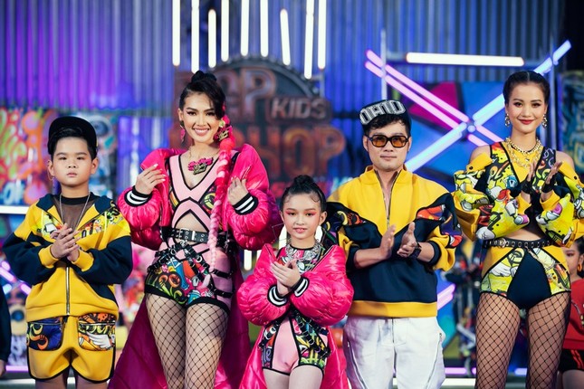 H’Hen Niê tết tóc cực chất, Thanh Hằng “catwalk bằng mô tô” trong show thời trang Hip-Hop ảnh 5