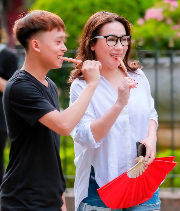 Hồ Văn Cường xin lỗi Phi Nhung, khẳng định không mắc bệnh ngôi sao như mẹ nuôi nghĩ ảnh 4
