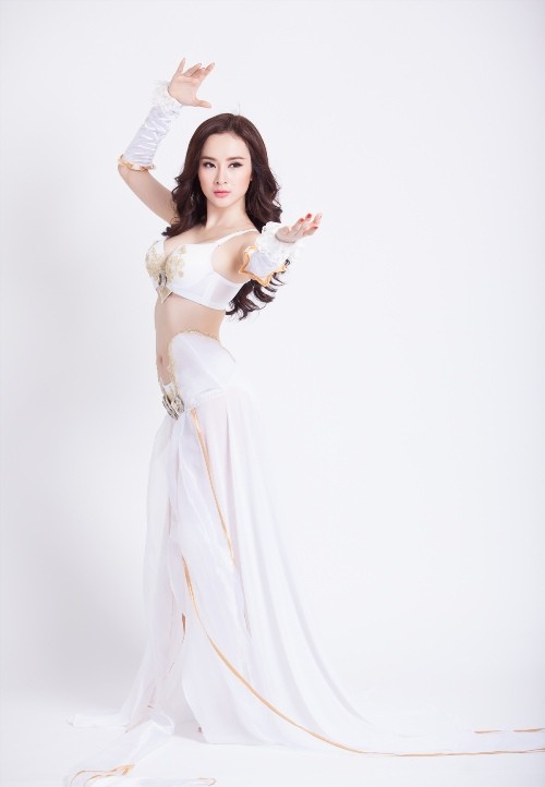 Angela Phương Trinh nóng bỏng chụp ảnh game ảnh 5