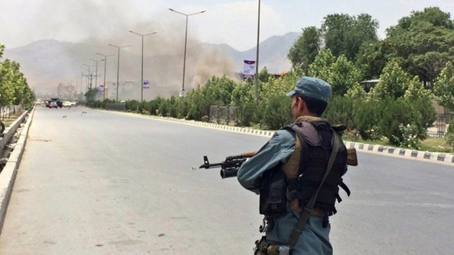 Taliban tấn công tòa nhà Quốc hội Afghanistan ảnh 4