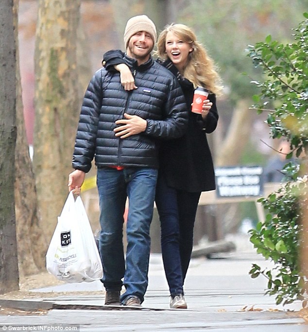 Những mối tình chóng vánh của 'công chúa nhạc đồng quê' Taylor Swift ảnh 7